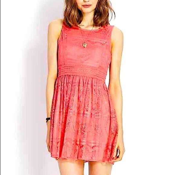 Forever 21 Lace short coral sleeveless mini Dress - small - Picture 2 of 11